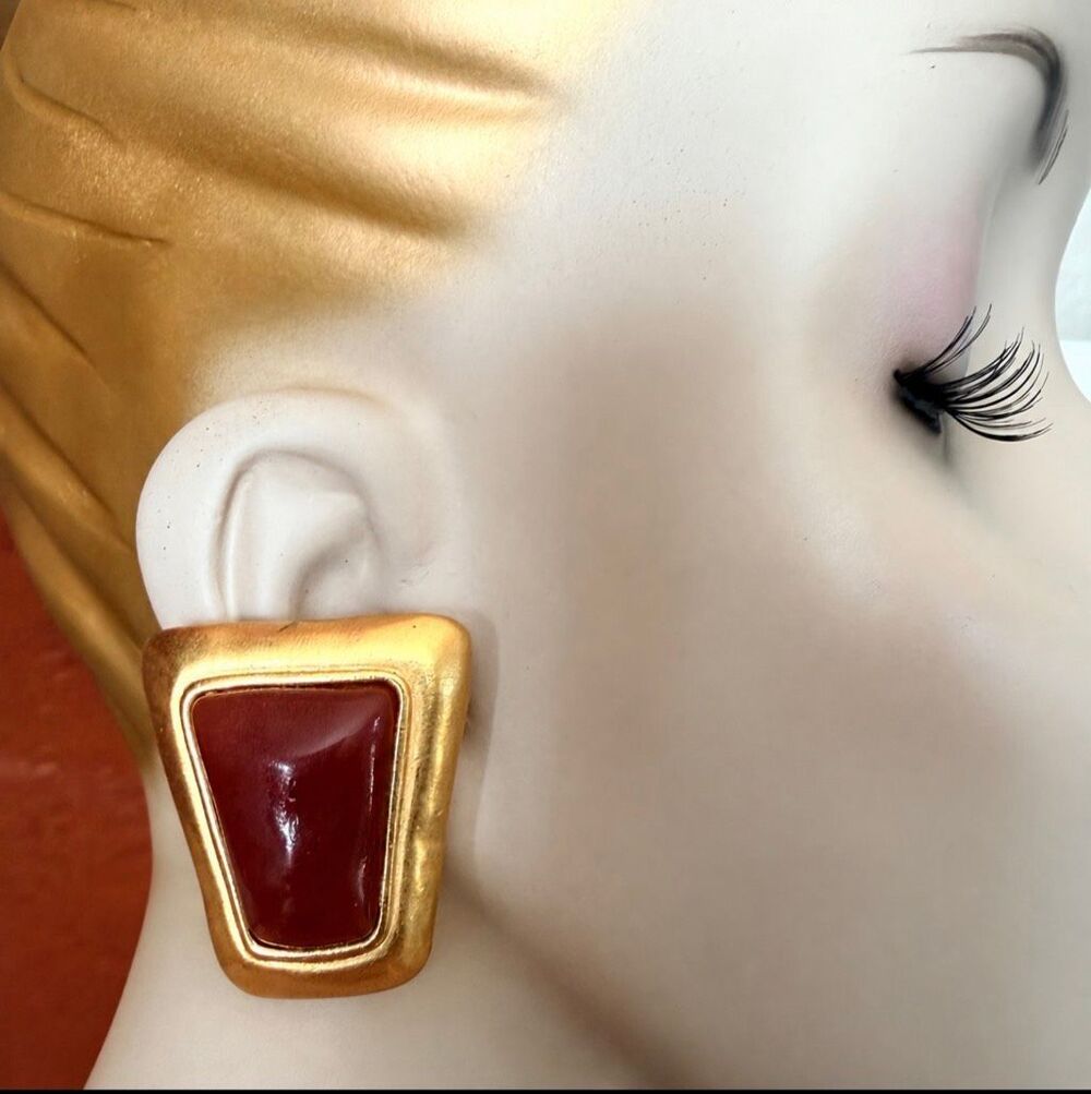 Vintage gold-tone red clip-on earrings